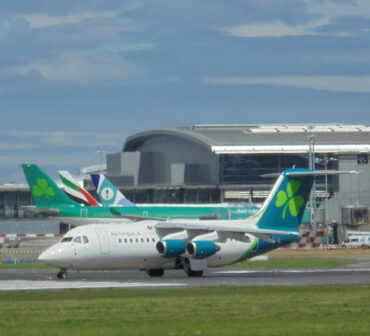 Aer Lingus RJ85 (1)