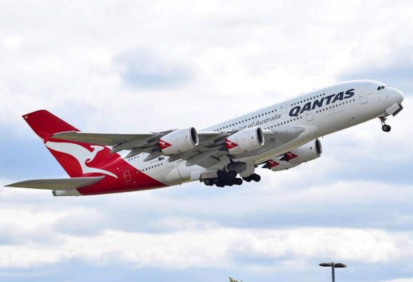 Qantas Airways Airbus A380’s transits Irish Airspace