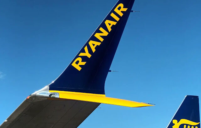 Ryanair Group to retrofit B737NG fleet with spilt scimitar winglets to cut fuel burn