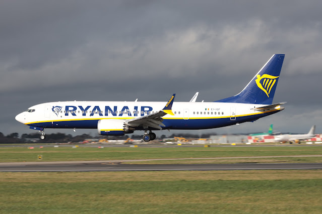 90th Boeing 737 MAX delivered to Ryanair Group – IrishAero – Irish ...