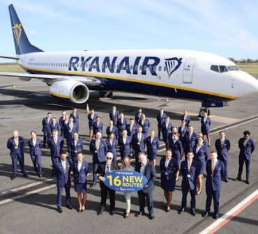 Ryanair B737NG BFS April 23