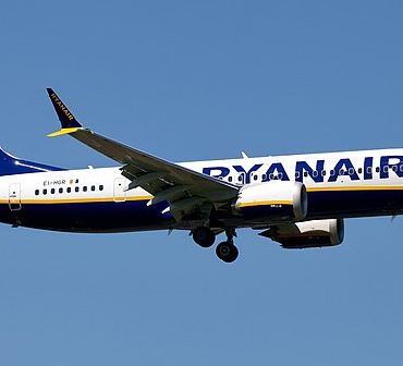 143,144th Boeing 737 MAXes delivered to Ryanair Group