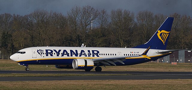 Ryanair temporarily deploys MAXes to Dublin